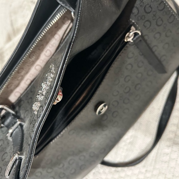 Guess Los Angelas Black Handbag - Picture 5 of 10